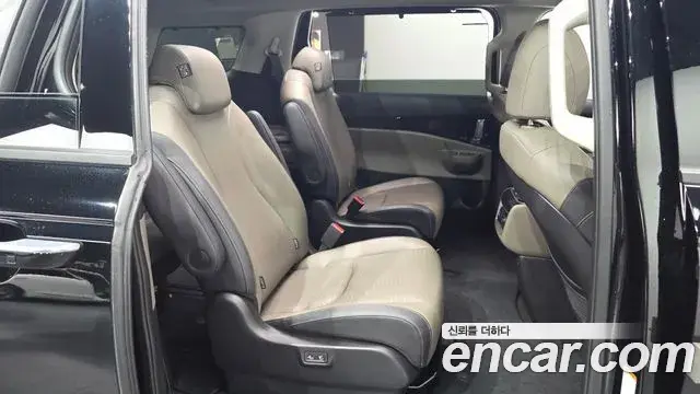 Kia Carnival 2024 — Şəkil 13/36