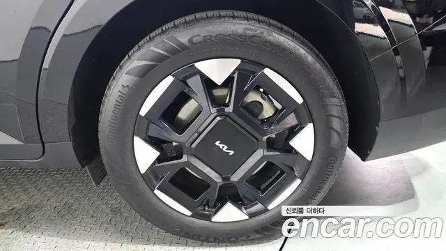 Kia Carnival 2024 — Şəkil 10/36