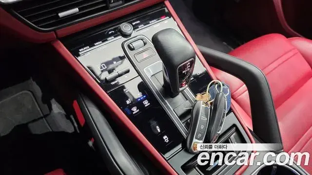 Porsche Cayenne 2020 — Şəkil 15/34