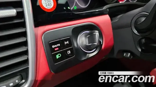 Porsche Cayenne 2020 — Şəkil 13/34