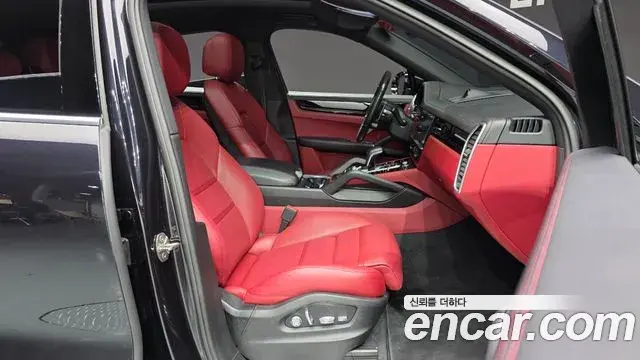 Porsche Cayenne 2020 — Şəkil 18/34