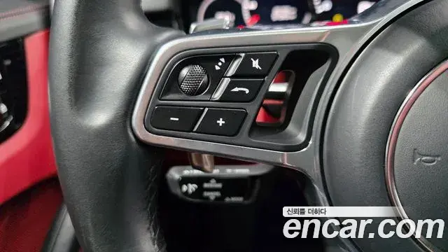 Porsche Cayenne 2020 — Şəkil 10/34