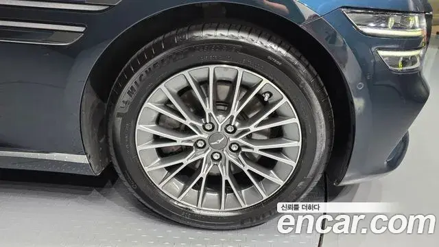 Genesis G80 2021 — ფოტო 31/35