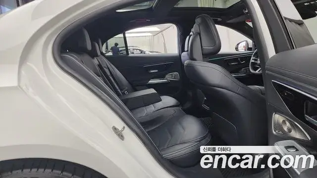 Mercedes-Benz E-Class 2024 — Şəkil 27/32