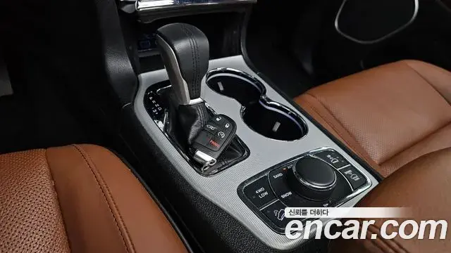 Jeep Grand Cherokee 2020 — Şəkil 35/35