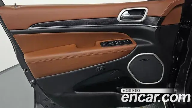 Jeep Grand Cherokee 2020 — Şəkil 14/35