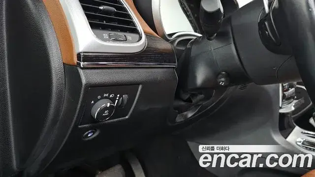 Jeep Grand Cherokee 2020 — Şəkil 34/35
