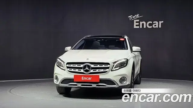 Mercedes-Benz GLA-Class 2019 — Фото 2/20