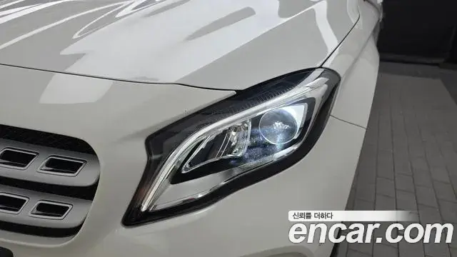 Mercedes-Benz GLA-Class 2019 — Photo 30/34