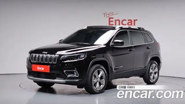 Jeep Cherokee 2021 — Фото 1/20