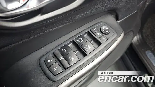 Jeep Cherokee 2021 — Photo 11/38