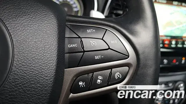 Jeep Cherokee 2021 — Photo 3/38