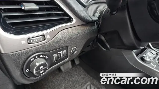 Jeep Cherokee 2021 — Photo 38/38