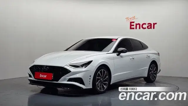 Hyundai Sonata 2021 — Фото 1/20