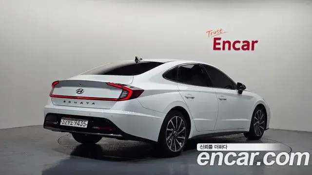 Hyundai Sonata 2021 — Фото 2/20