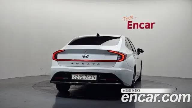 Hyundai Sonata 2021 — Фото 4/20