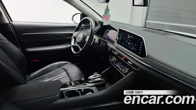 Hyundai Sonata 2021 — Фото 19/20