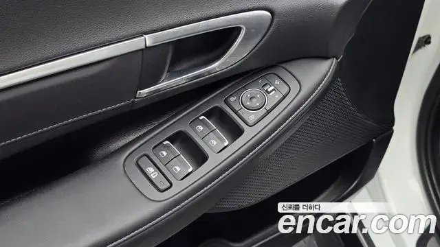 Hyundai Sonata Hybrid 2021 — Şəkil 14/30