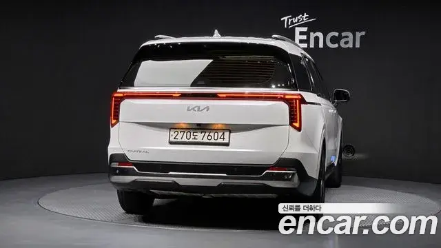 Kia Carnival 2024 — Photo 20/37