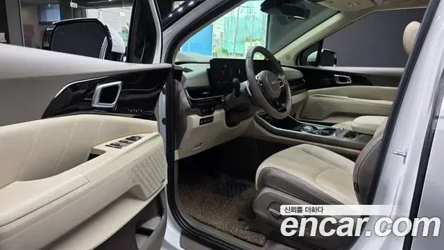 Kia Carnival 2024 — Photo 26/37