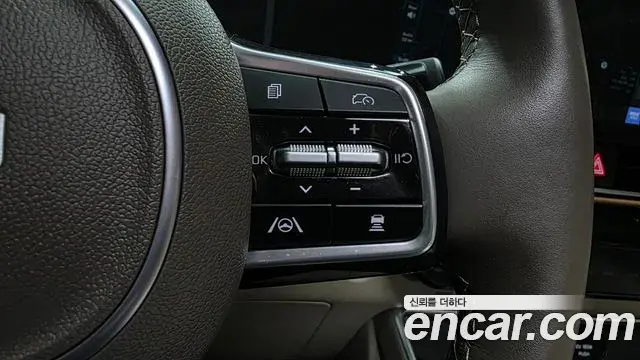 Kia Carnival 2024 — Photo 17/37