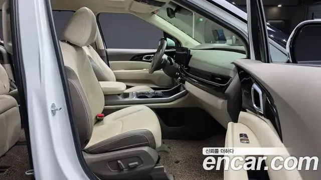 Kia Carnival 2024 — Photo 23/37