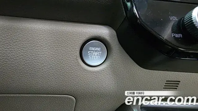 Kia Carnival 2024 — Photo 24/37