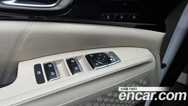 Kia Carnival 2024 — Photo 18/37