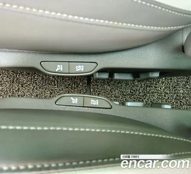 Kia Carnival 2024 — Photo 34/37