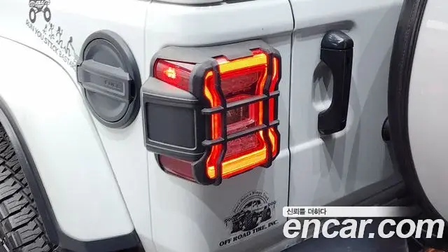 Jeep Wrangler 2020 — Şəkil 22/30