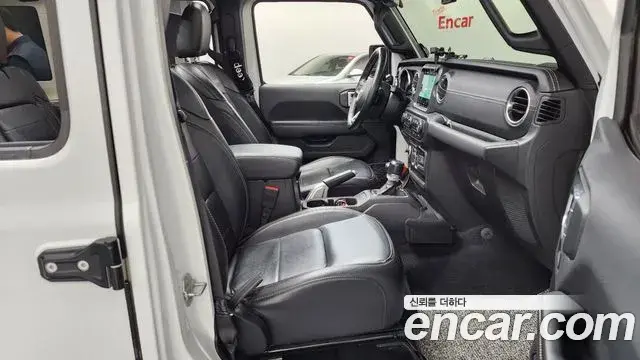 Jeep Wrangler 2020 — Şəkil 15/30