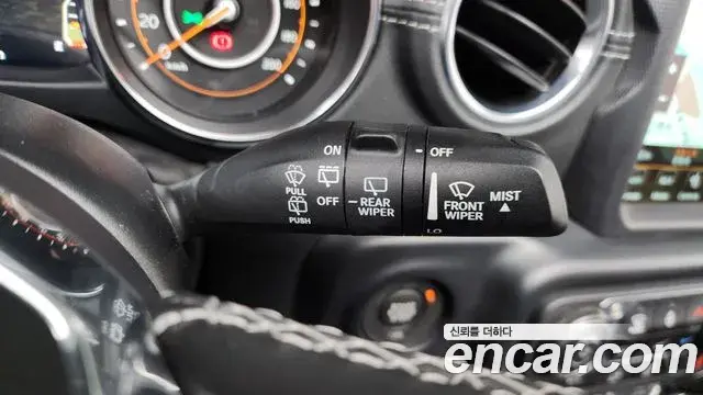 Jeep Wrangler 2020 — Şəkil 23/30