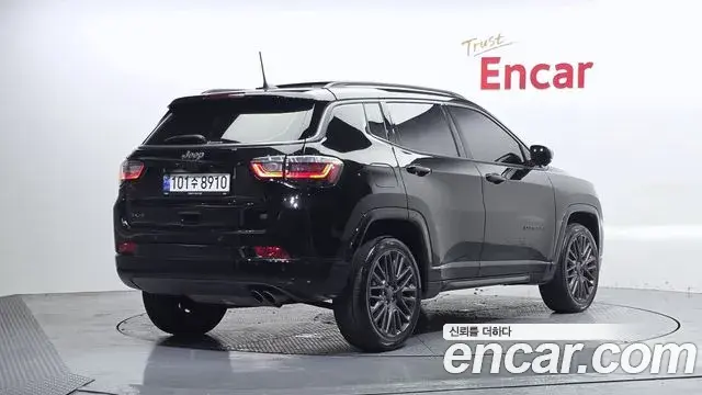 Jeep Compass 2022 — Фото 1/20