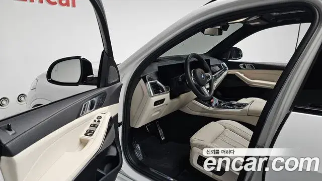 BMW X5 2025 — Фото 10/20