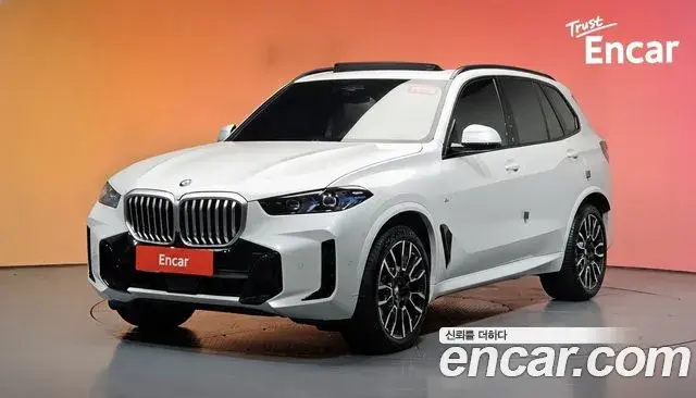 BMW X5 2025 — Фото 1/20