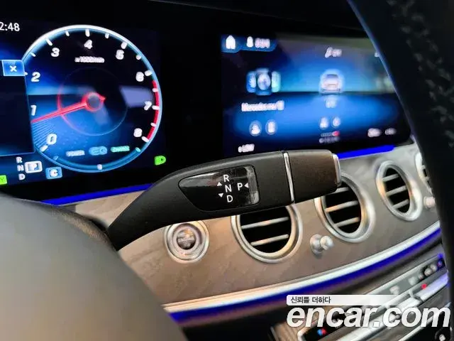 Mercedes-Benz E-Class 2021 — Şəkil 10/20