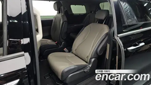 Kia Carnival 2025 — Photo 5/20