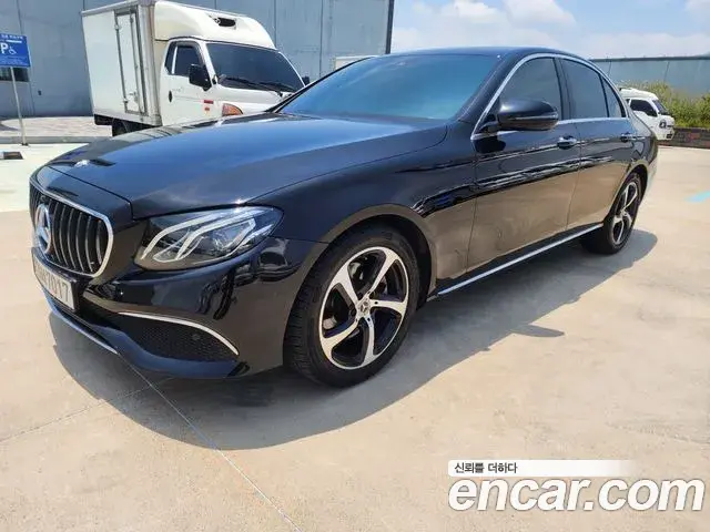Mercedes-Benz E-Class 2019 — Фото 2/20