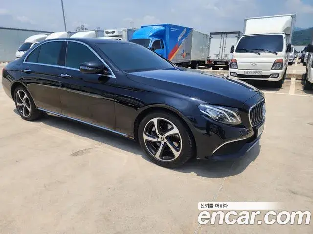 Mercedes-Benz E-Class 2019 — Фото 8/20