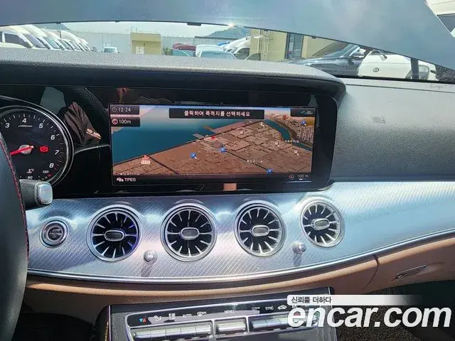 Mercedes-Benz E-Class 2019 — Фото 12/20