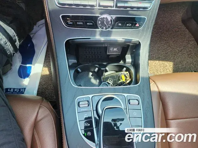 Mercedes-Benz E-Class 2019 — Фото 15/20