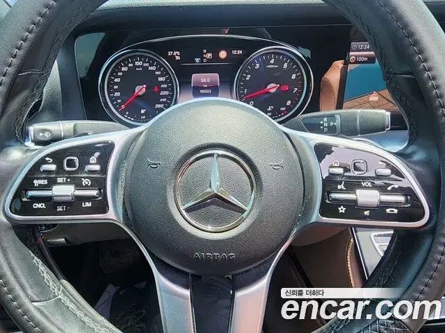 Mercedes-Benz E-Class 2019 — Фото 16/20