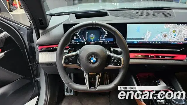 BMW 5 Series 2024 — Photo 25/33