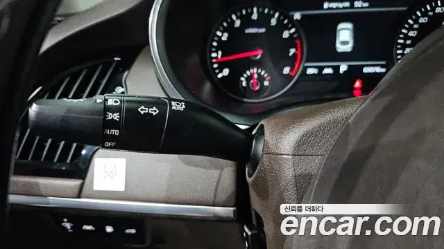 Kia Stinger Meister 2021 — Photo 16/31