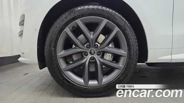 Land Rover Range Rover Sport 2025 — Photo 24/36
