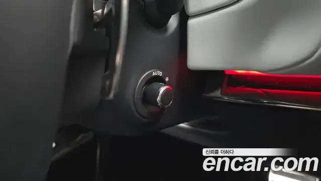 Land Rover Range Rover Sport 2025 — Photo 30/36