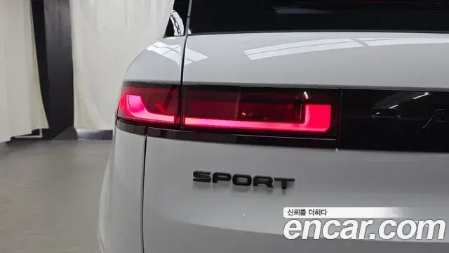 Land Rover Range Rover Sport 2025 — Photo 27/36