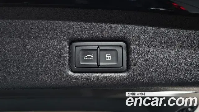 Audi Q5 2025 — Photo 27/34