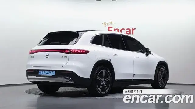 Mercedes-Benz EQS SUV 2023 — ფოტო 34/34