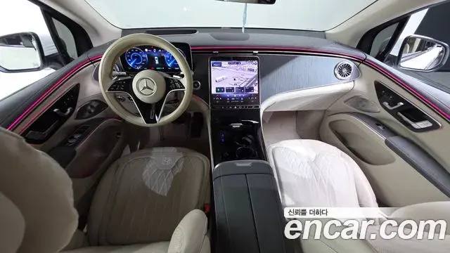 Mercedes-Benz EQS SUV 2023 — ფოტო 20/34